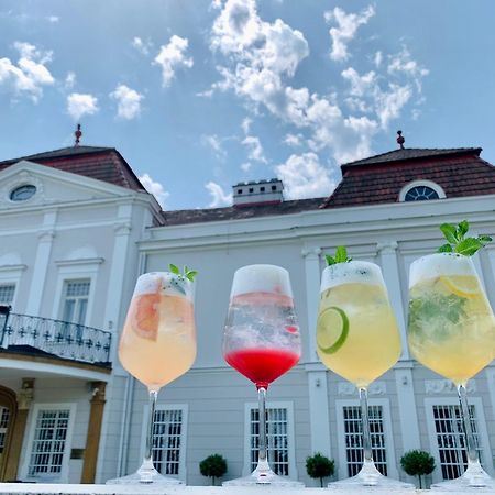 Art Hotel Kastiel Tomasov Luaran gambar