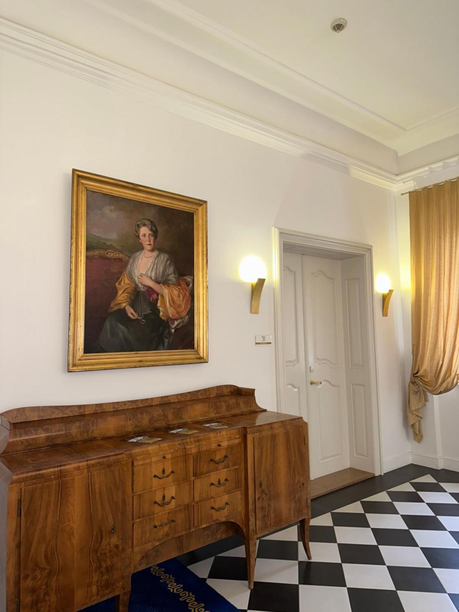 Art Hotel Kastiel Tomasov Luaran gambar